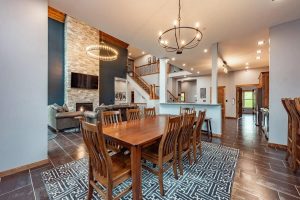 Deep Creek MD Crooked Oak Dining Room 2 | Swack Vacations