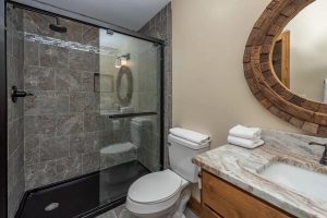 Deep Creek MD Lazy Creek Bathroom 5 | Swack Vacations