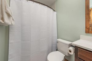 Deep Creek MD Tippy Canoe Bathrooms 11 | Swack Vacations