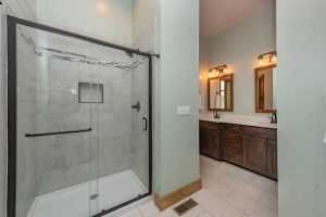 Deep Creek MD Tippy Canoe Bathrooms 2 | Swack Vacations