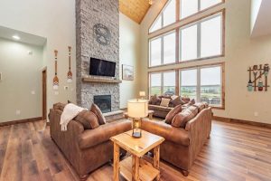 Deep Creek MD Tippy Canoe Living Room 2 | Swack Vacations