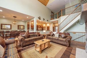 Deep Creek MD Tippy Canoe Living Room 3 | Swack Vacations