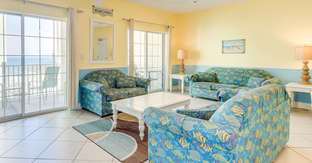 Spacious large group vacation rental living room in Myrtle Beach