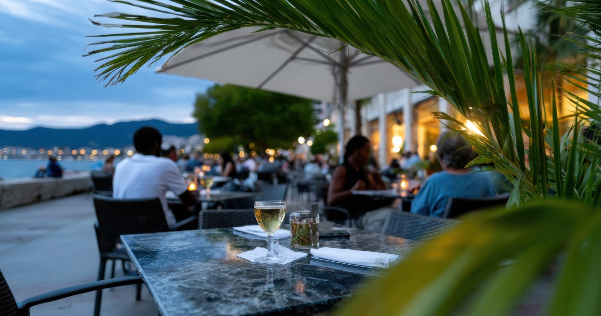 Waterfront dining in Key Largo with fresh seafood and sunset views