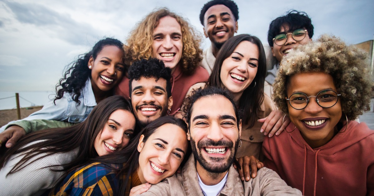 Group enjoying a stress-free vacation together at a scenic destination