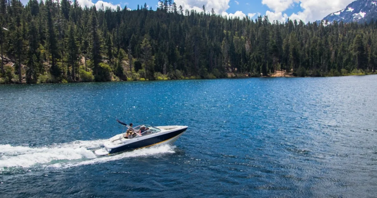 Boating and swimming on Deep Creek Lake Maryland